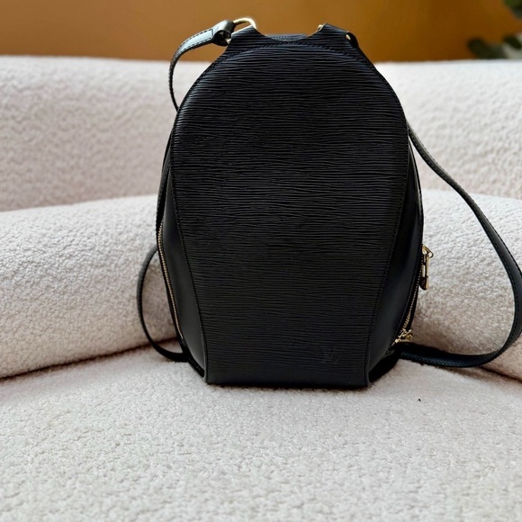 Louis Vuitton Authentic Black Epi Leather Mabillion Backpack Purse